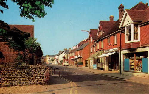 The high street selsey - high,