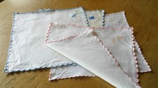 4 VINTAGE   EMBROIDERED IRISH LINEN TEA  NAPKINS