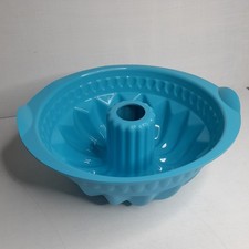 Fluted Silicone Bundt Mould Cake Tin Cookware