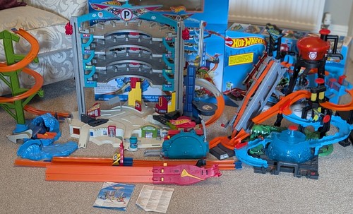Hot wheels huge - hot,