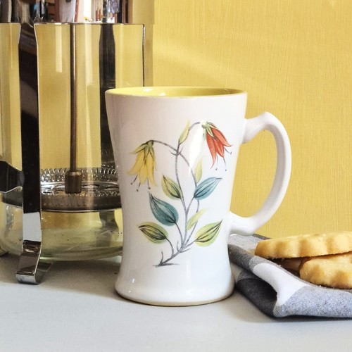 Langley pottery floral design - langley,