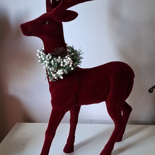 Red flocked christmas reindeer - red,