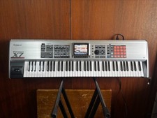 Roland Fantom X7 Workstation