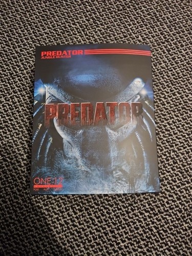 Mezco one predator - one:12,