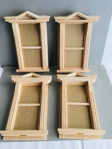 Dolls house scale set of - house,