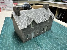 Metcalfe Cottage PN155 OO Scale. Prebuilt. Needs a new home