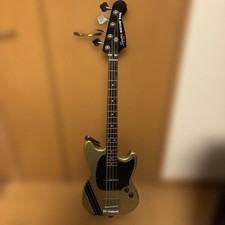 squier mustang bass mikey way