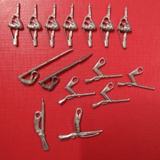 Britains replacement arms holding riffles spare parts white metal 1:32 LOT V