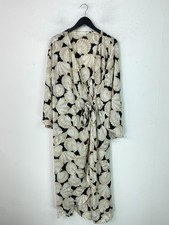H&M Black Beige Shell Print