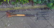 Vintage BULLDOG  Garden Fork