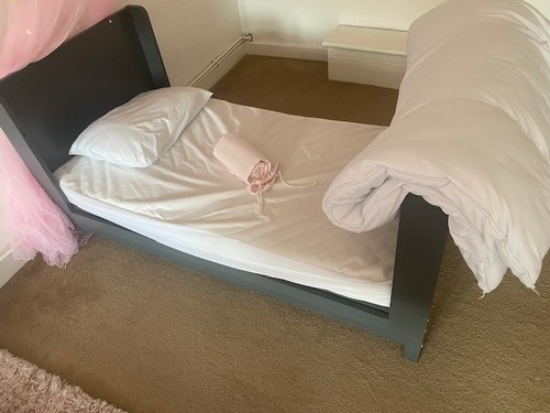 Cot bed with full bedding - , set