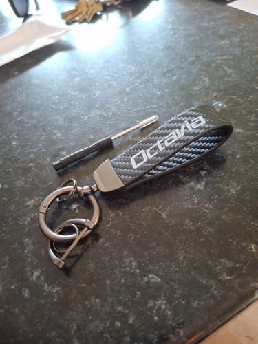 Skoda octavia keyring and belt - skoda,