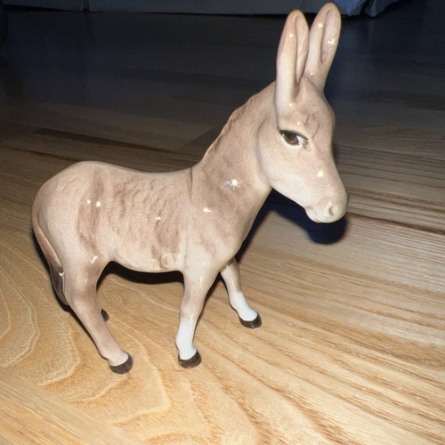 Beswick donkey foal - ,