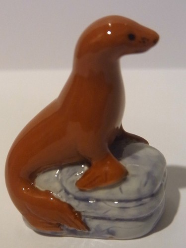 Wade whimsie sea - lion, under