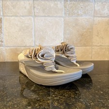 FitFlop Frou Beige Ruffle Nubuck Slip On Slide Sandal Size 8