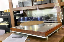LUXMAN PD121 Turntable with