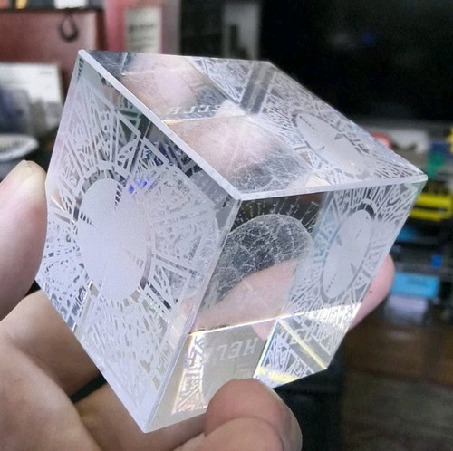 Hellraiser puzzle box pinhead - hellraiser,