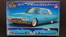 GUNZE SANGYO 1962 FORD THUNDERBIRD - 1/32 SCALE MODEL KIT COLLECTION LOT 9