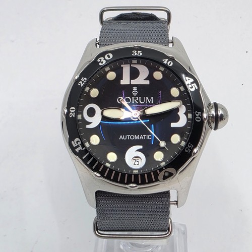 Corum bubble diver 180 - bubble,