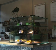  3-Tier Glass Countertop Display Cabinet, Cakes, Models