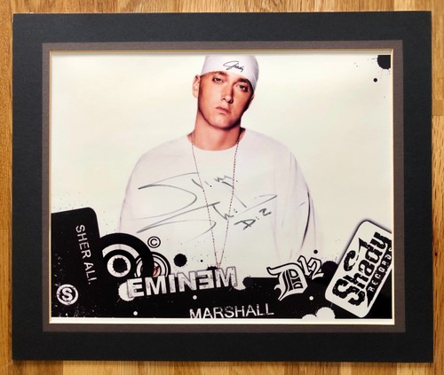 Eminem signed photo - signed,