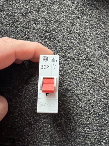Wylex amp push plug in - 32,