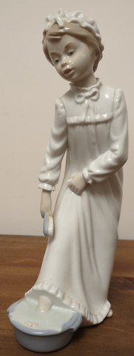Vintage lladro nao porcelain - lladro,