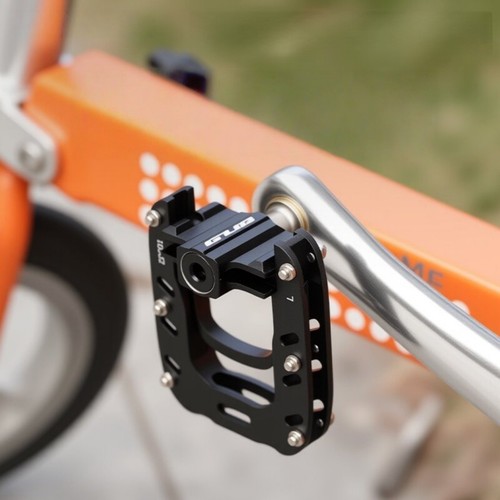 Collapsible pedals
