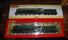 BZ3: Hornby R3207 LNER 2-8-2 Class P2 Cock O' The North Loco & Tender DCC Ready
