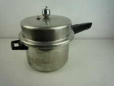 VINTAGE 1970'S HIGH DOME PRESTIGE 5 LITRE PRESSURE COOKER WITH WEIGHT GOOD SEAL