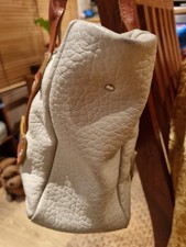 Valentina Italian Pebble