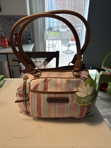 Lily bloom painted stripe - bloom,