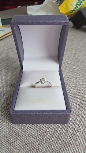 9ct white gold solitaire - solitaire, ring
