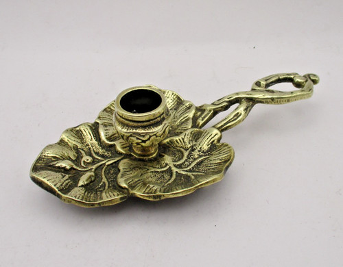 Good vintage brass leaf - good,
