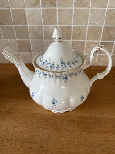 Royal albert bone china - royal,