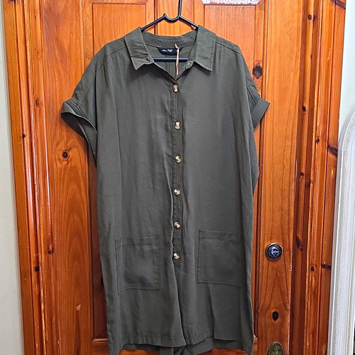 Green collared - f&f,