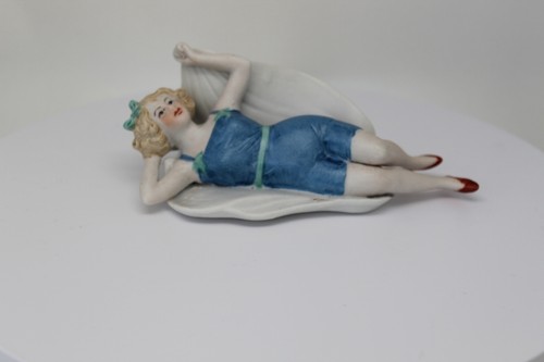 Figurine bathing beauty sexy - bathing,