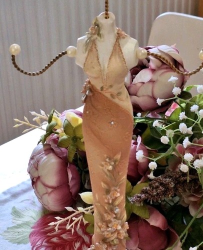 Vintage jewellery mannequin - vintage,