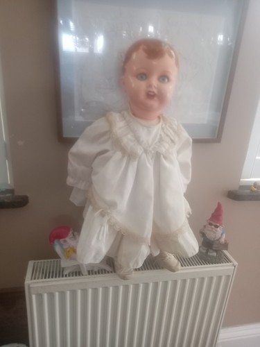 Large vintage 1940s doll - large,