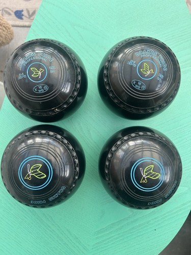 Lawn bowls heavy - of, 4
