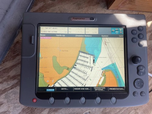 Raymarine e120 chartplotter - e120,