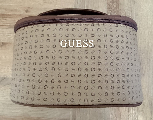 Guess monogram vanity cosmetic - guess,
