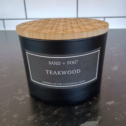 Sand fog teakwood candle - +,