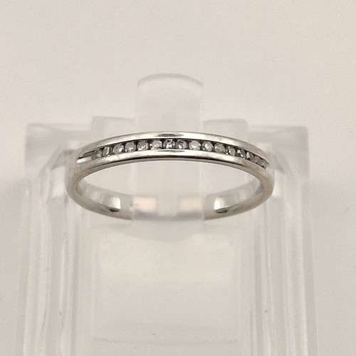 18ct white gold - 18ct, diamonds