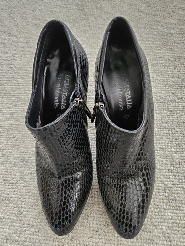 Russell and bromley aquqtalia - bromley,