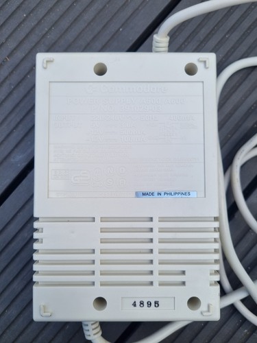 Commodore amiga a500 power - commodore,