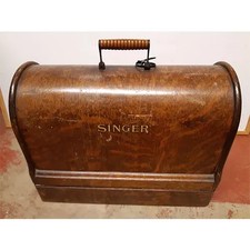 Antique Singer Sewing Machine / F2601640
