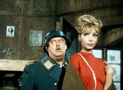Hogan heroes unsigned - heroes,