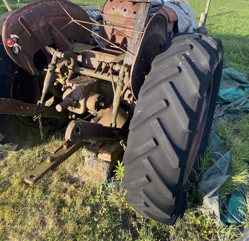 David brown 25d diesel tractor - brown,