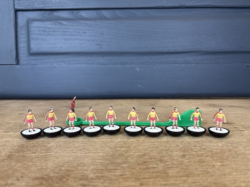 Retro subbuteo c100 team - c100,